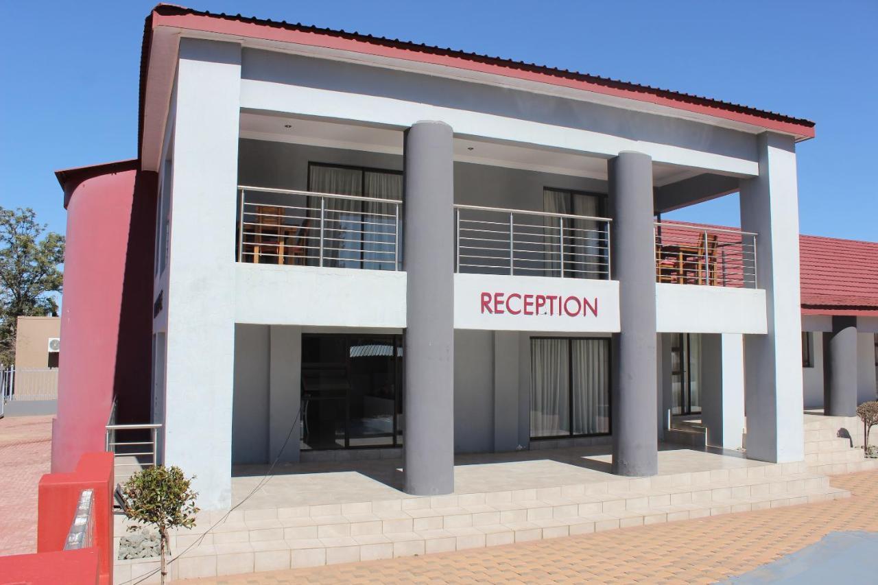 On Hill Lodge Bloemfontein Exterior photo